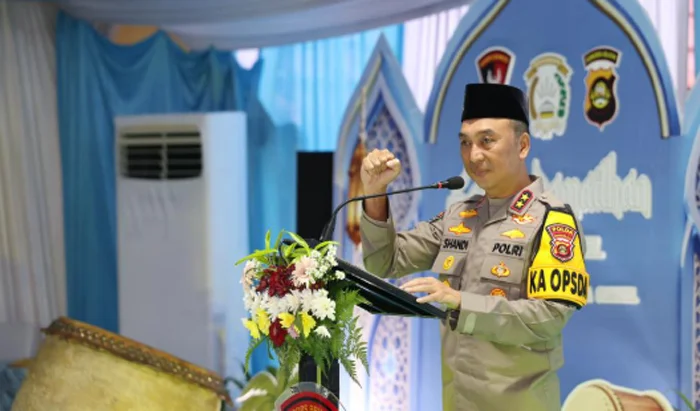 Kapolda Sumsel Puji Dedikasi Brimob: Jaga Kamtibmas hingga Bantu Korban Bencana di Sumatera